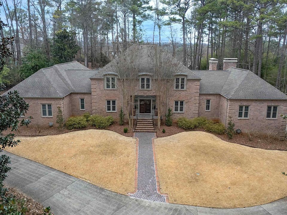 1st image of 740 Sussex Dr
