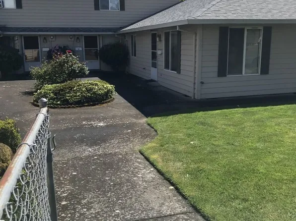 Bortolazzo 1802 & 1804, 1802 C St APT 1, Washougal, WA 98671