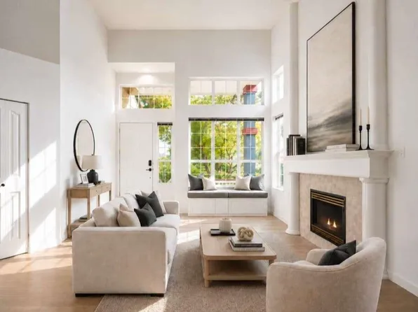 1371 Po Ave, Pt Coquitlam, BC V3B 7Y2