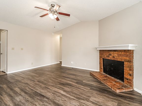 5th image of 8120 Camelot Rd