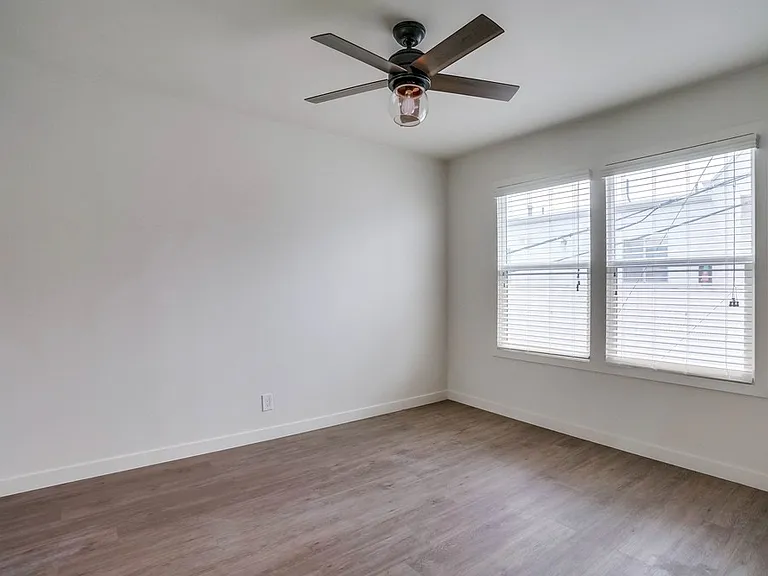 115 N Eastwood Ave — Photo 20