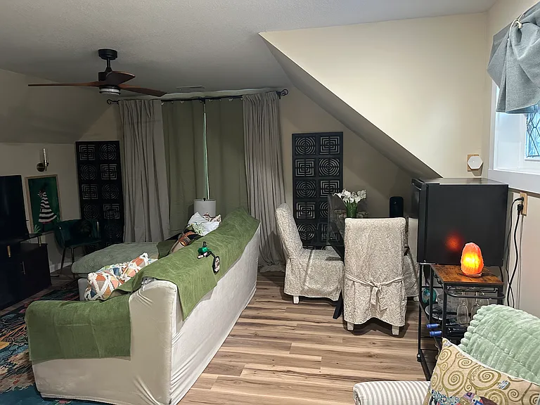 1010 Bate Ave — Photo 12