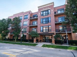 615 W Main St APT 401, Madison, WI 53703
