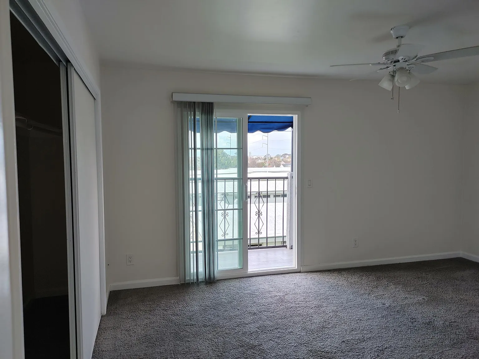2 bed, 960 sqft, $2,500 — Photo 2
