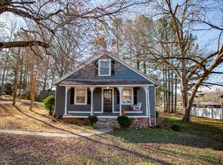 805 W 2nd St, Chase City, VA 23924