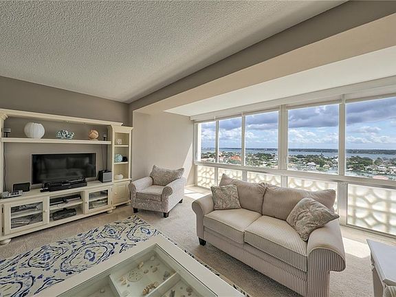 5th image of 31 Island Way APT 1004