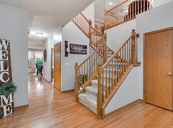 4th image of 15470 W Lakeview Dr