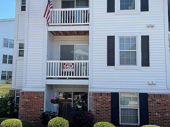 2nd image of 123 Imperial Crown Way Unit G