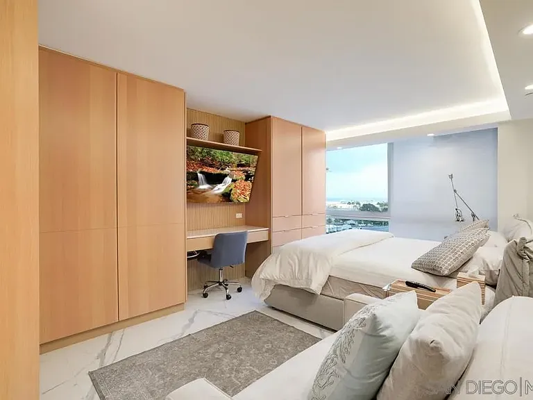 1810 Avenida Del Mundo #602 — Photo 3