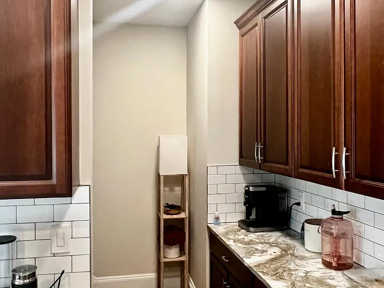 2205 Eldred Ave — Photo 4