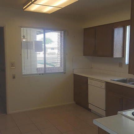 3rd image of 10423 W Deanne Dr
