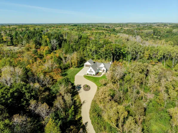 1338 39th St, Houlton, WI 54082