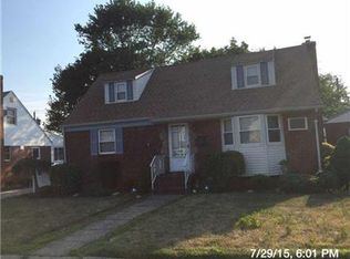 375 Salem Rd, Valley Stream, NY 11580
