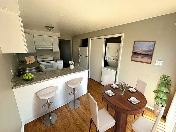 2nd image of 1183 Lamar St #2B-1Ba-848Sqft