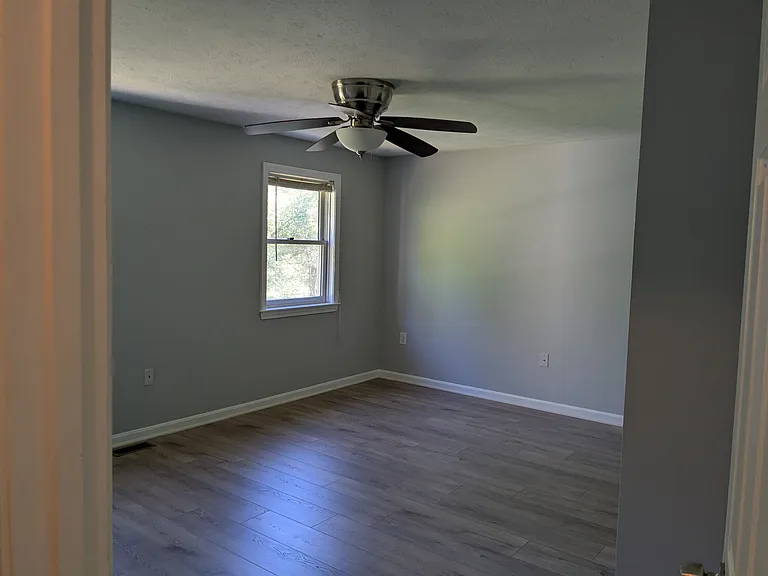 57 Talent Rd — Photo 8