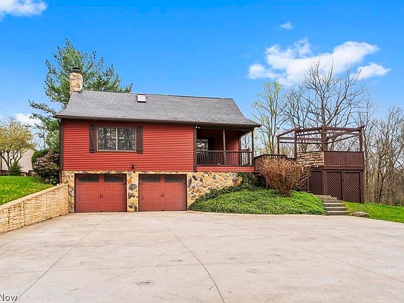 3rd image of 7559 Hidden Acres Dr