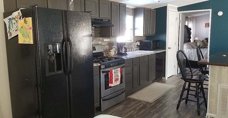 1st image of 12070 Holly Dr
