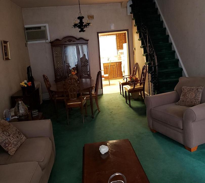 2nd image of 1919 S Juniper St