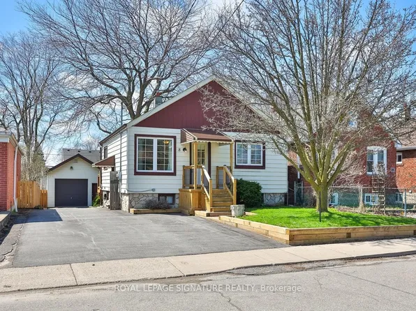 8 Wolcott Ave, Toronto, ON M1L 4K1