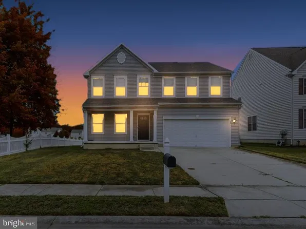 33 Barkley Ct, Dover, DE 19904