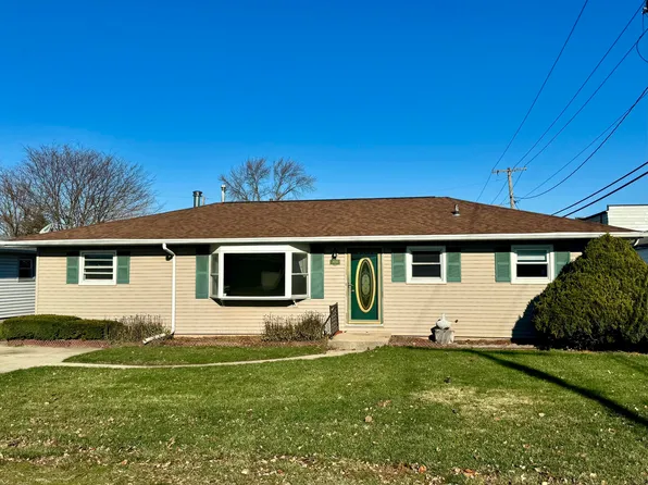 814 W 39th Ave, Hobart, IN 46342