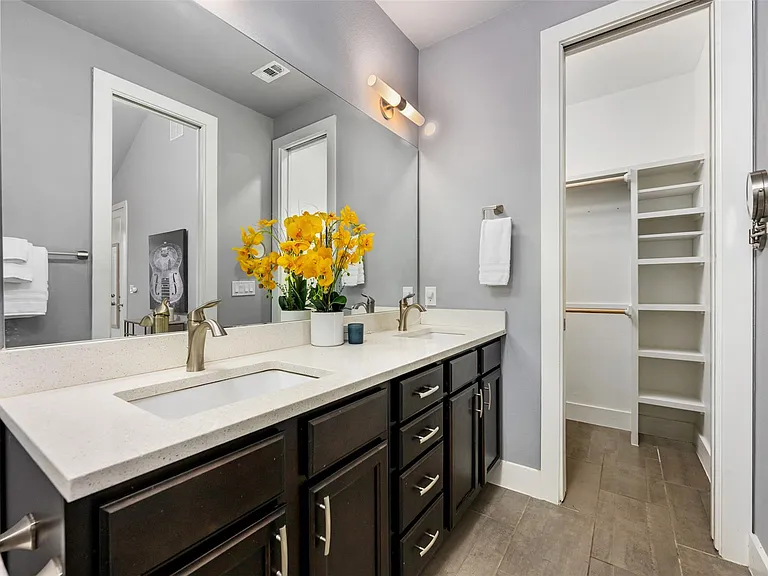 1310 Cedar Ave — Photo 19