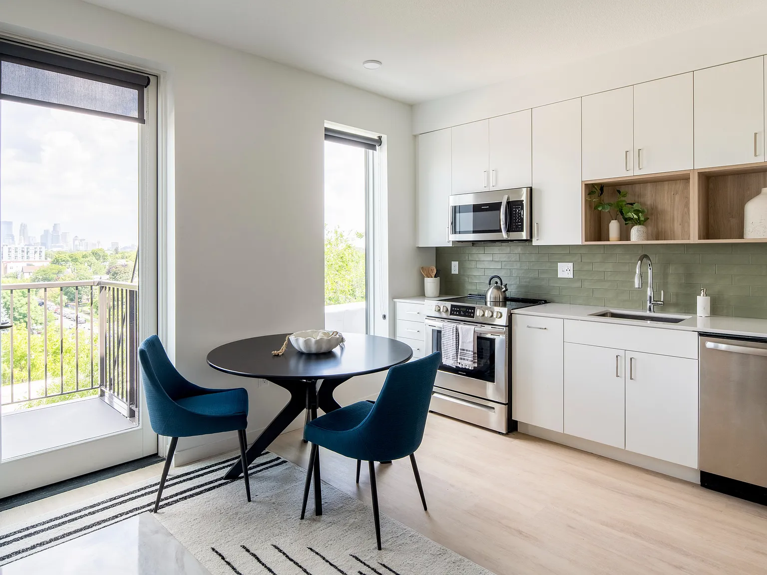 Akin Apartments — Photo 4