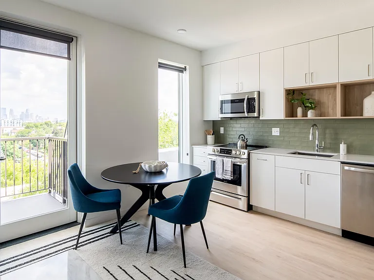 Akin Apartments — Photo 4