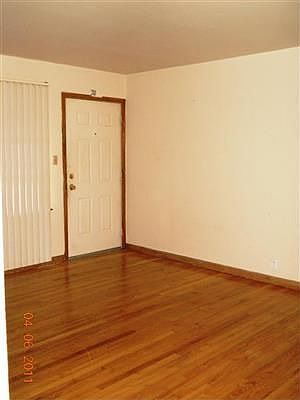 2nd image of 5065 N Hopkins St APT 6