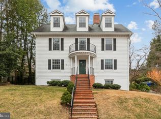 2607 S June St, Arlington, VA 22202