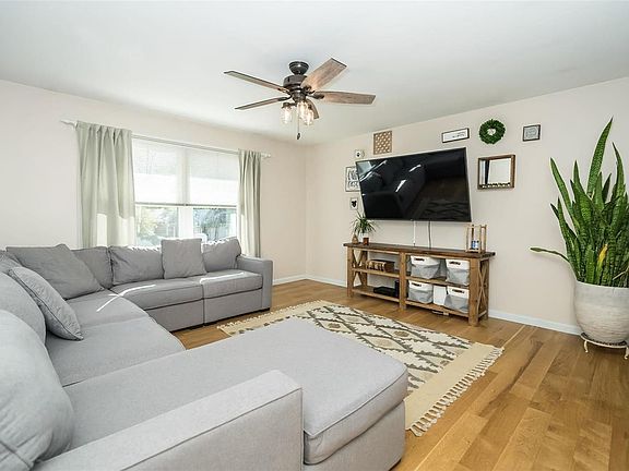 5th image of 2389 Wesford Dr