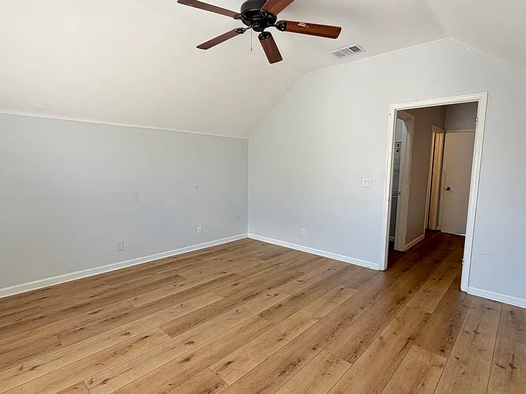 6048 Garrett St — Photo 29