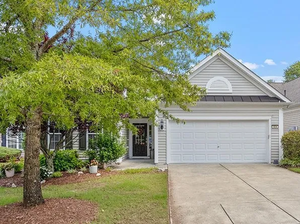 904 Footbridge Pl, Cary, NC 27519