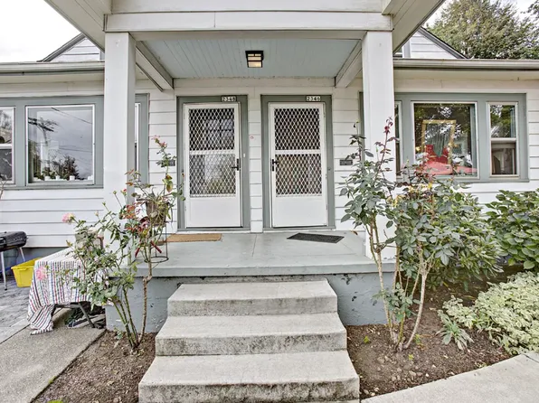 2346 SE Pine St, Portland, OR 97214