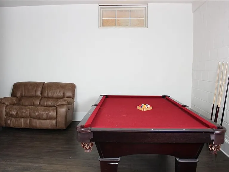 1124 Center St NW — Photo 7