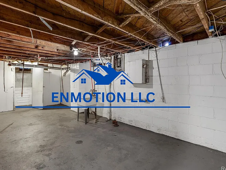 16446 E State Fair St — Photo 8