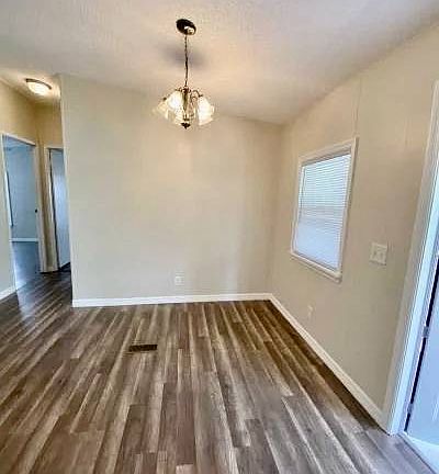 3rd image of 209 Taho Cir