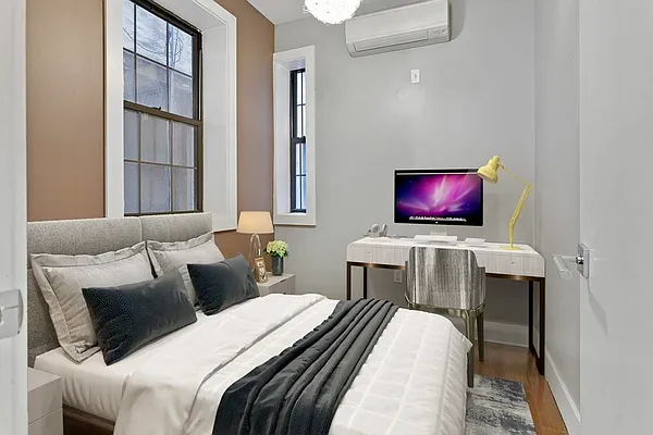 Rented by Safdie Realty Group | media 16