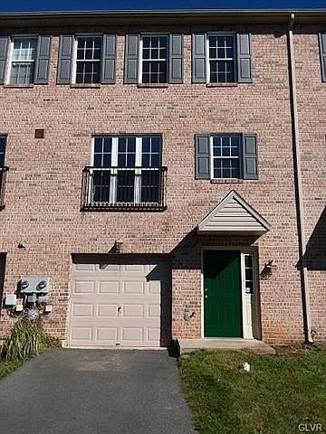 1st image of 2440 Jeannette Ln