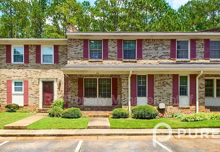 340 Rutledge Pl — Photo 2