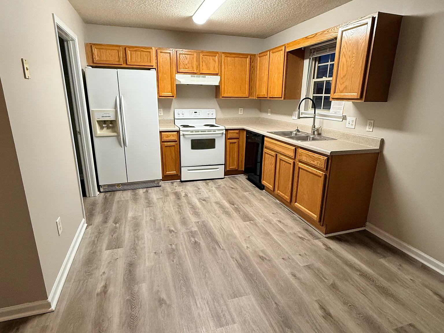 2 bed, 2.5 bath, 1188 sqft, $1,495 — Photo 4