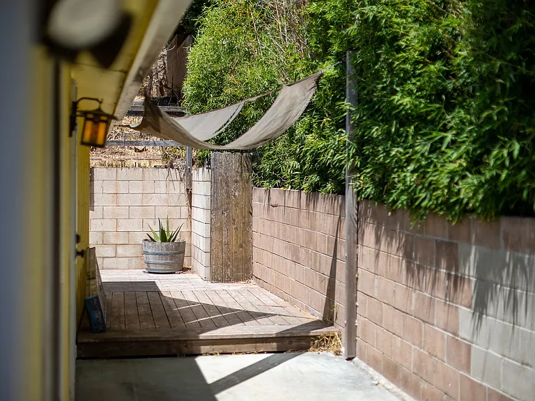 8111 Santa Ana Rd — Photo 20