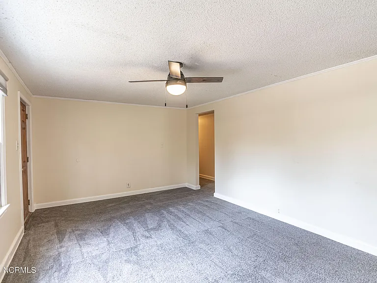 885 S Stephens St — Photo 7