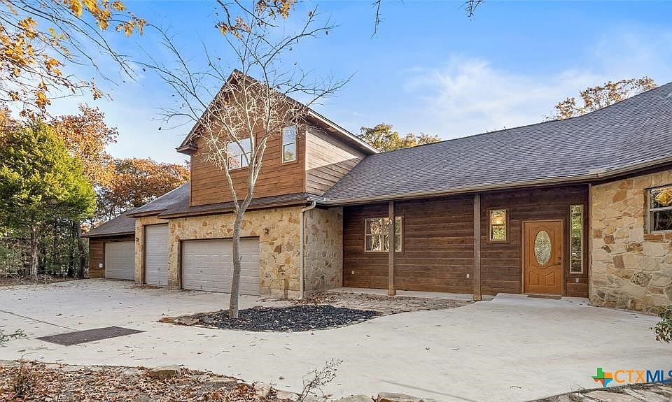 1st image of 315 Arbors Cir