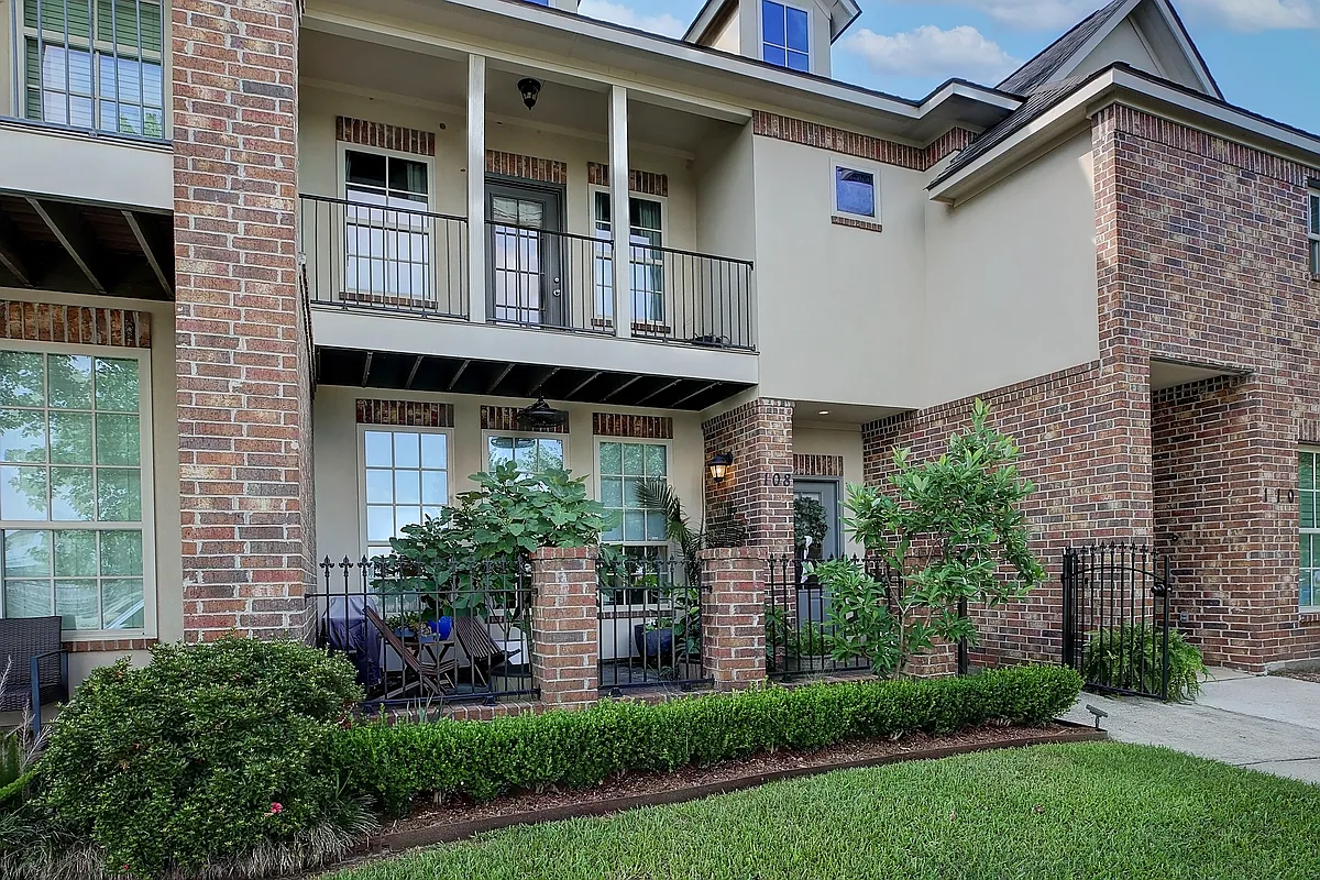 Building Photo - 108 Stonehurst Dr