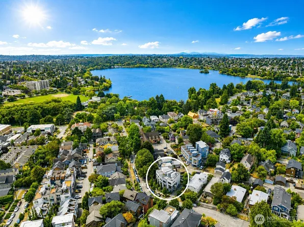 7439 Latona Avenue NE, Seattle, WA 98115