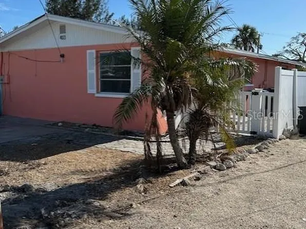 403 63rd St, Holmes Beach, FL 34217