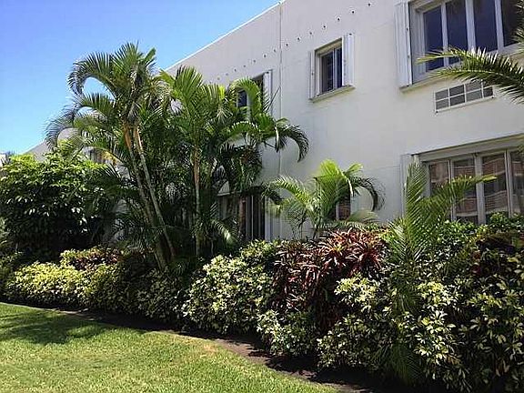4th image of 381 S Lake Dr APT 9