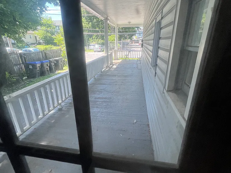 21 S White St #B — Photo 9