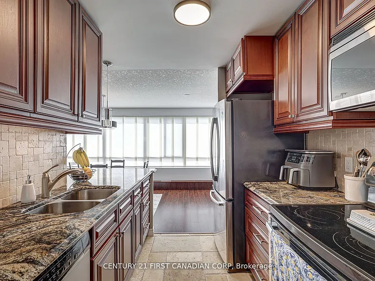 570 Proudfoot Ln #405 — Photo 12